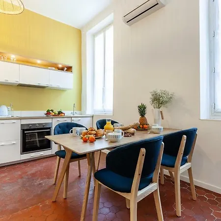 La Navette Apartment *